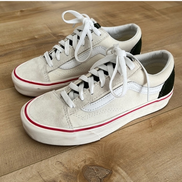 Vans Other - Vans Suede sneakers Kids 5.5